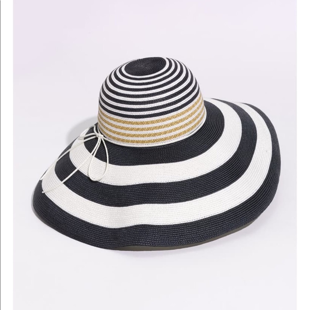 Laundry Shelli Segal Beach hat Beautiful sun blue white stripes
